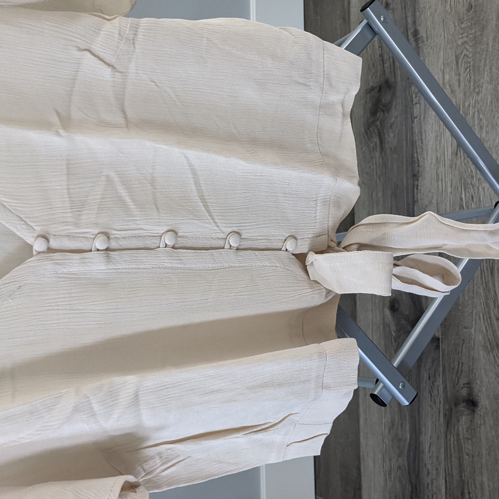 ⬇️M LEFT⬇️CREAM FRONT TIE TOP - Picture 6 of 7
